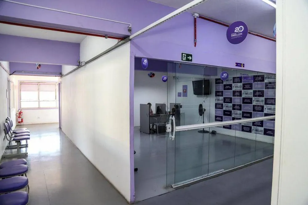 Sala-Conjunto, 700 m² - Foto 1