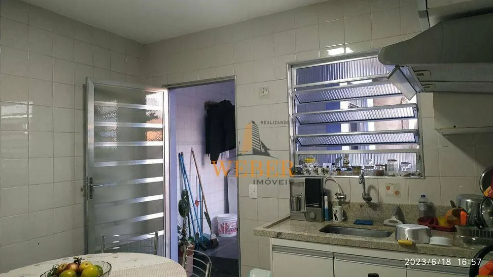Casa, 9 quartos, 210 m² - Foto 1