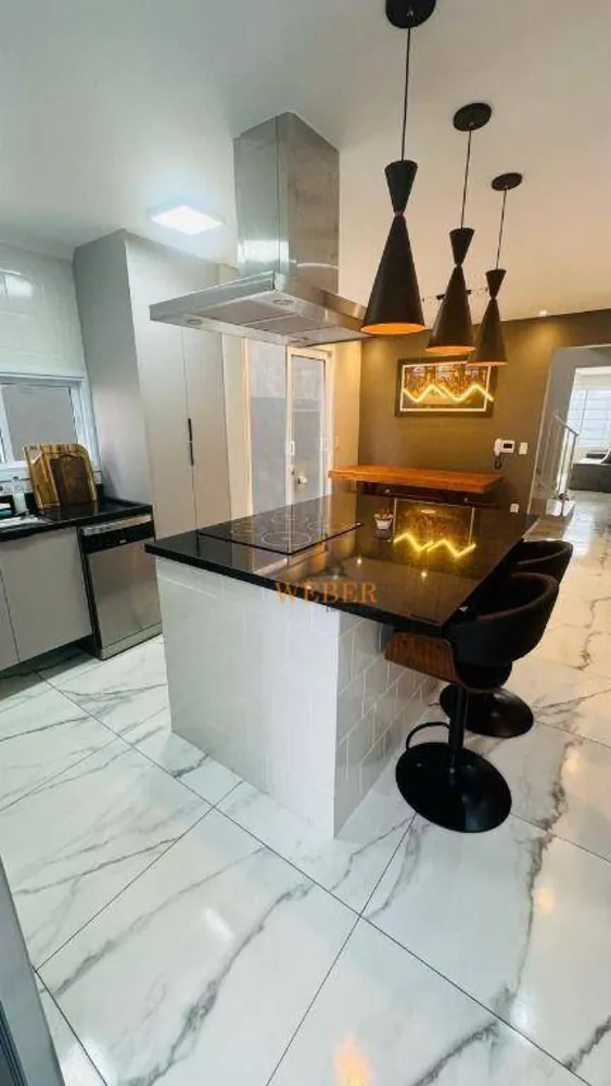 Sobrado, 3 quartos, 250 m² - Foto 8