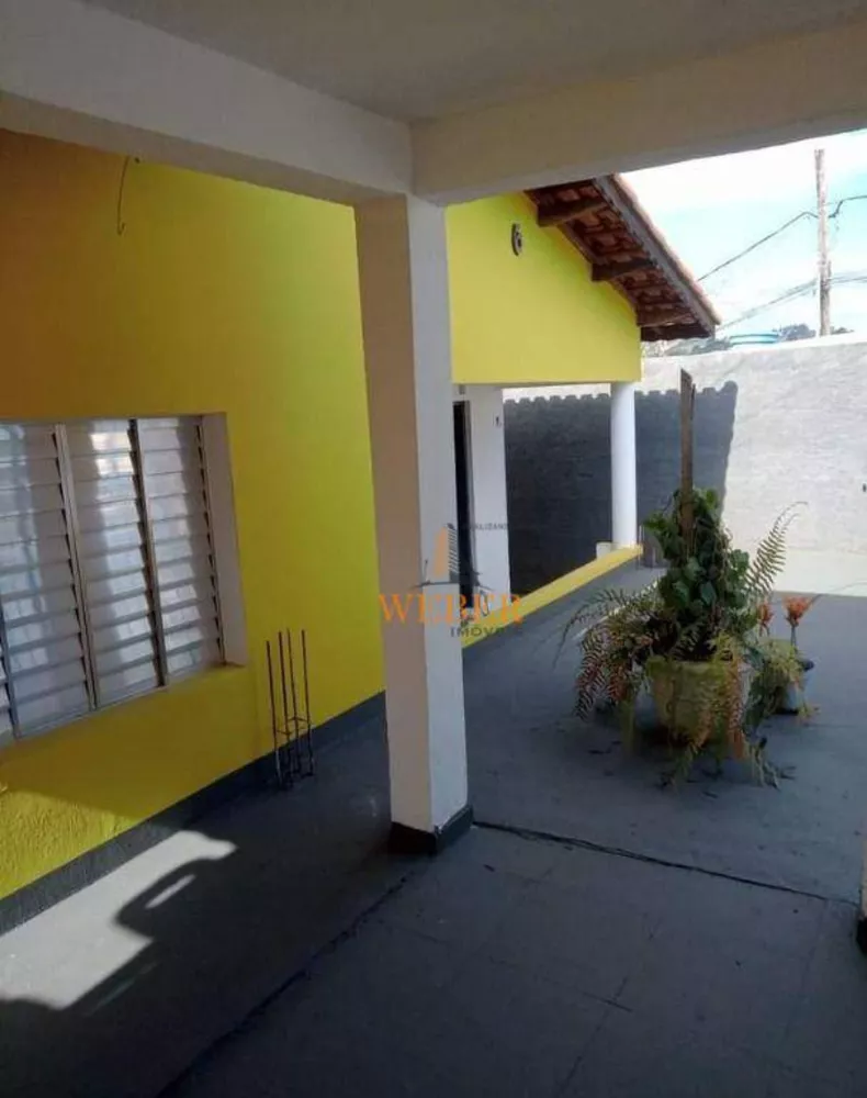 Casa à venda com 2 quartos, 100m² - Foto 2