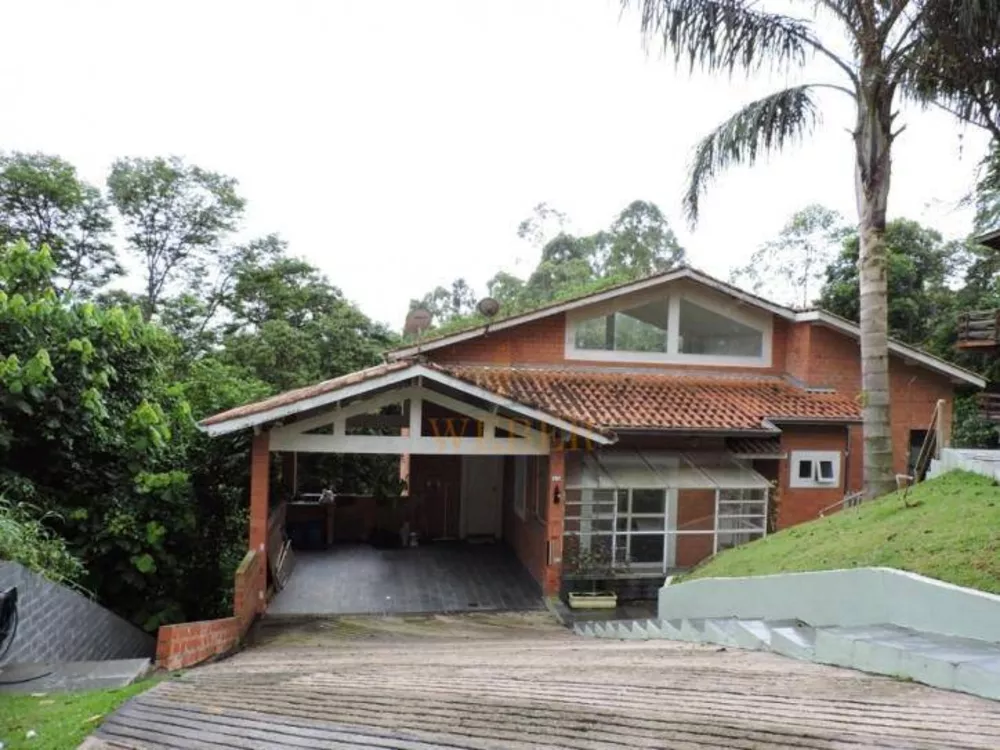 Casa de Condomínio à venda com 4 quartos, 205m² - Foto 1