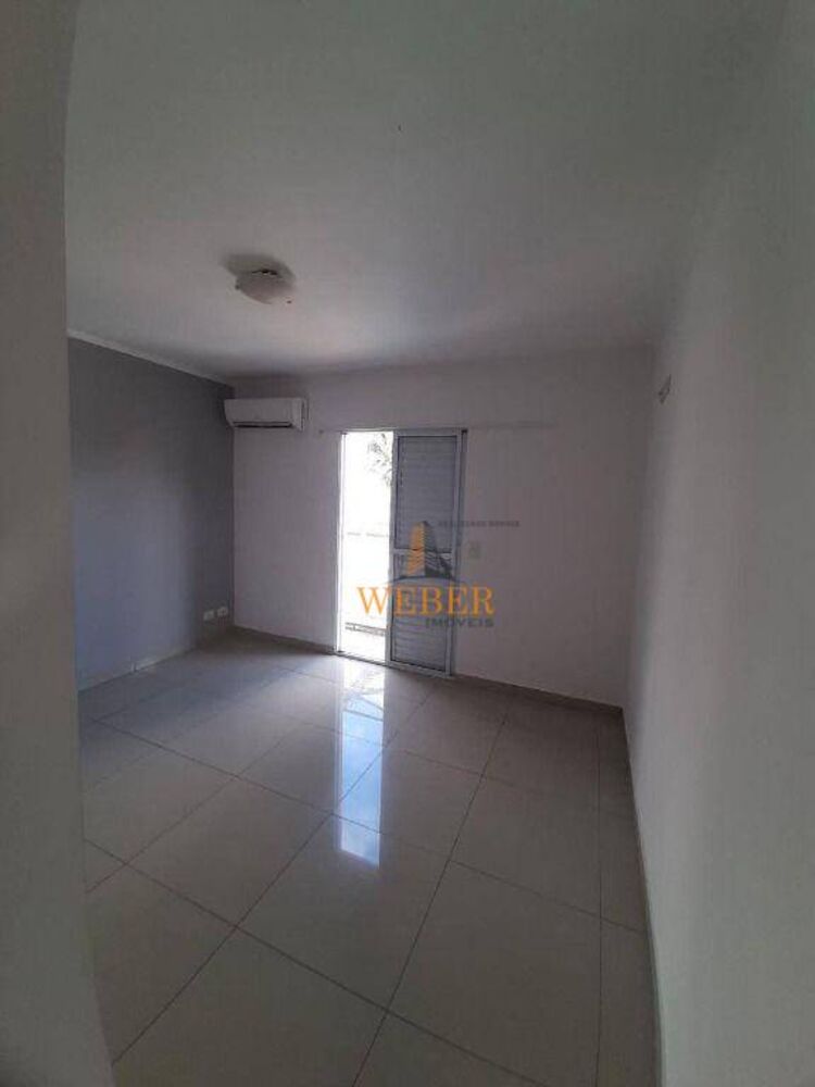 Sobrado, 3 quartos, 223 m² - Foto 1