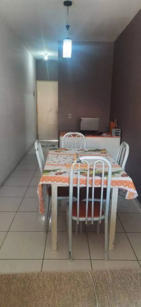 Apartamento à venda com 2 quartos, 62m² - Foto 2