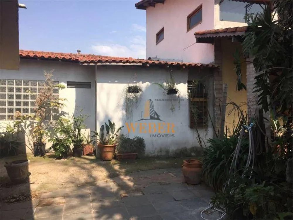 Casa, 5 quartos, 250 m² - Foto 1