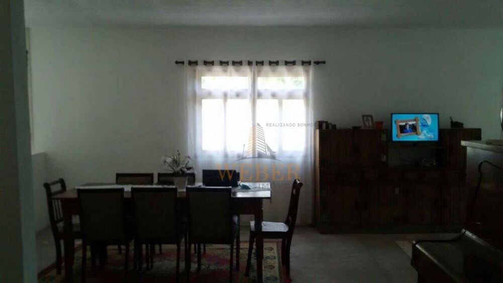Casa à venda com 4 quartos, 285m² - Foto 2