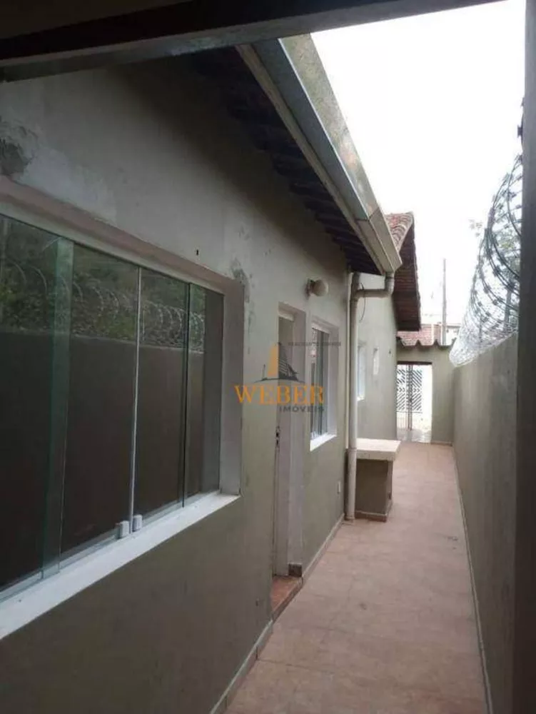 Casa à venda com 3 quartos, 150m² - Foto 4