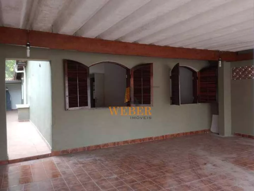 Casa à venda com 3 quartos, 150m² - Foto 3