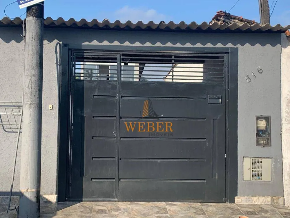 Casa, 4 quartos, 225 m² - Foto 1