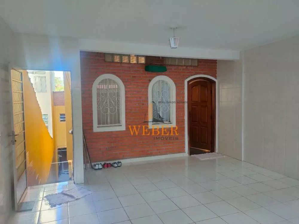 Sobrado à venda com 3 quartos, 269m² - Foto 2