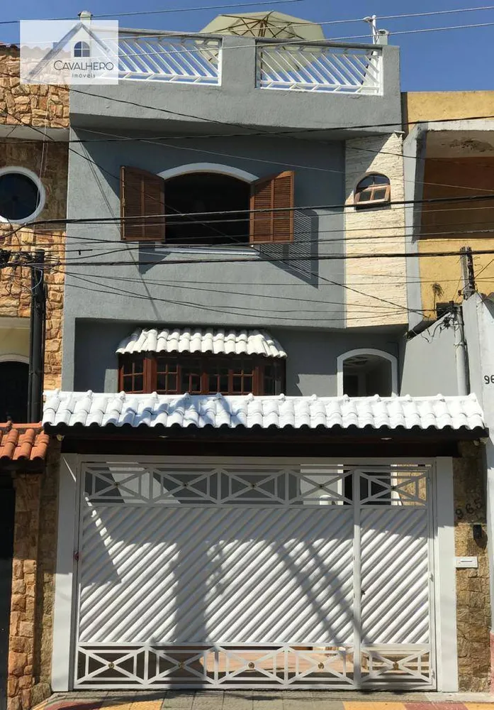 Sobrado, 3 quartos, 217 m² - Foto 1