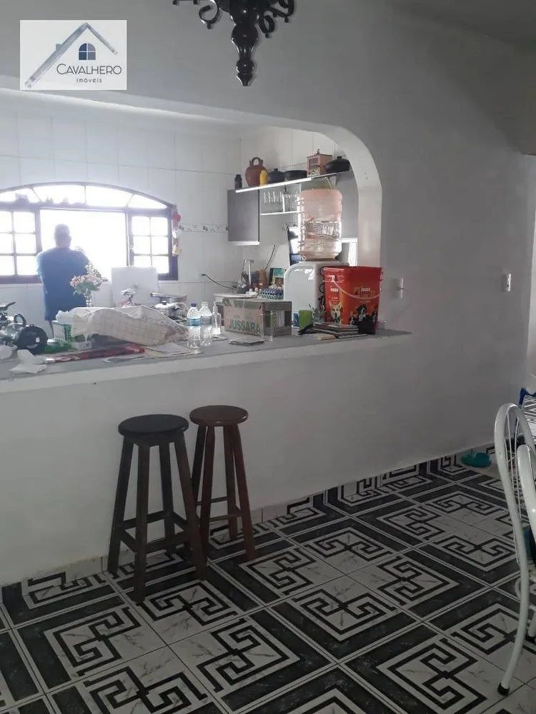 Casa, 3 quartos, 247 m² - Foto 2