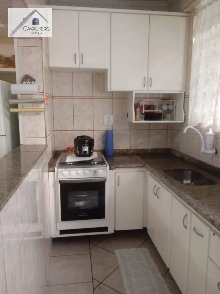 Casa, 6 quartos, 300 m² - Foto 4