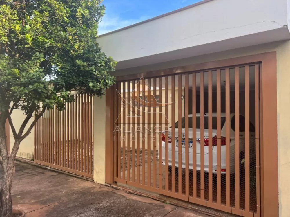 Casa à venda com 3 quartos, 228m² - Foto 1