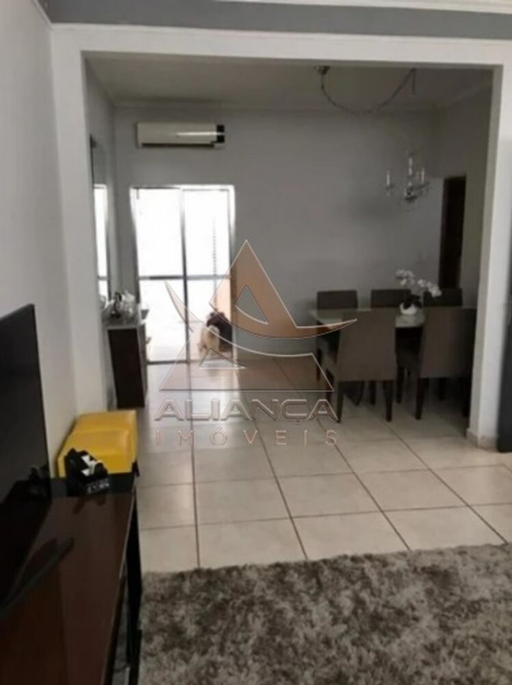 Casa à venda com 3 quartos, 138m² - Foto 2