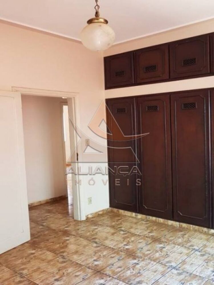Casa à venda com 3 quartos, 271m² - Foto 2