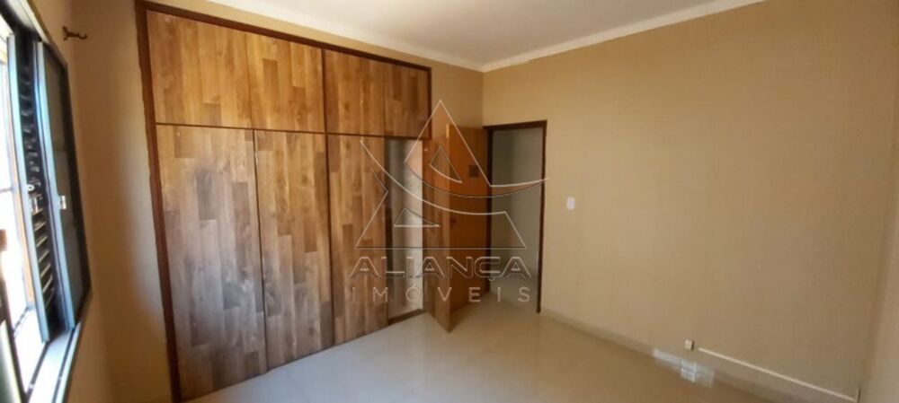 Casa à venda com 5 quartos, 258m² - Foto 4