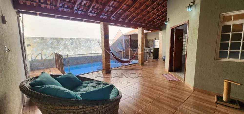 Casa à venda com 3 quartos, 208m² - Foto 1