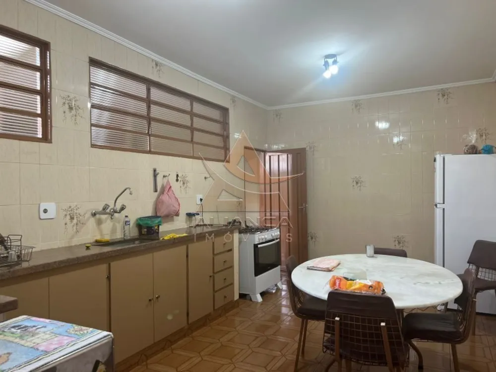 Casa, 3 quartos, 228 m² - Foto 2