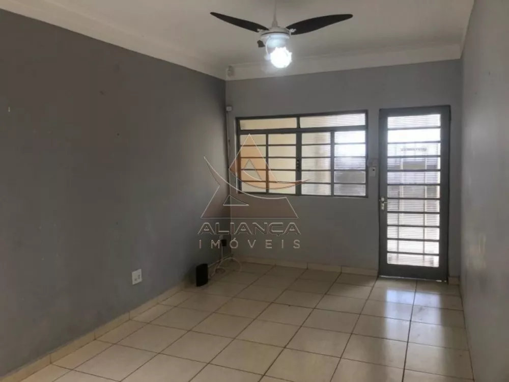 Casa à venda com 3 quartos, 108m² - Foto 1