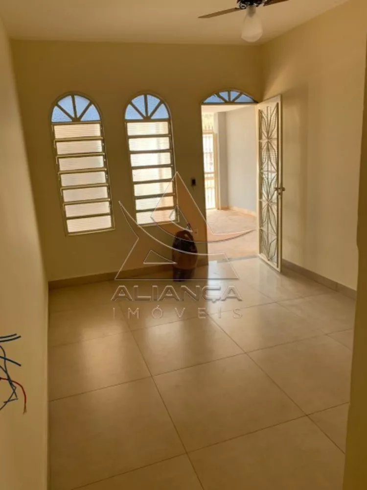 Casa à venda com 3 quartos, 109m² - Foto 4