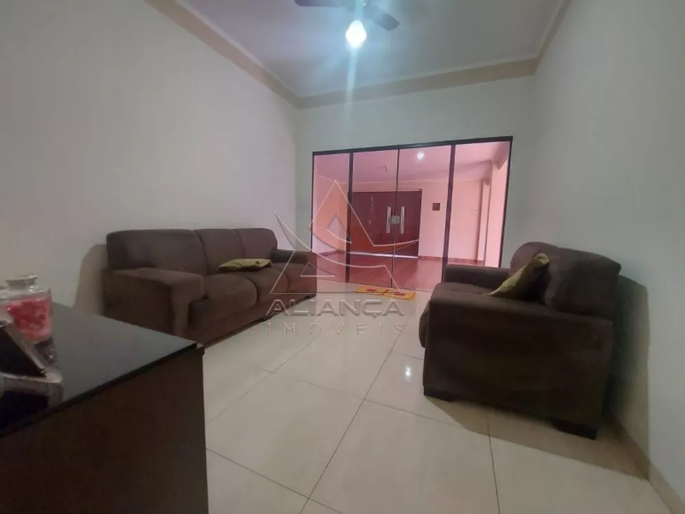 Casa à venda com 3 quartos, 176m² - Foto 1