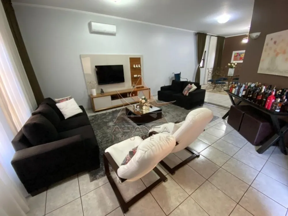 Casa, 3 quartos, 273 m² - Foto 1
