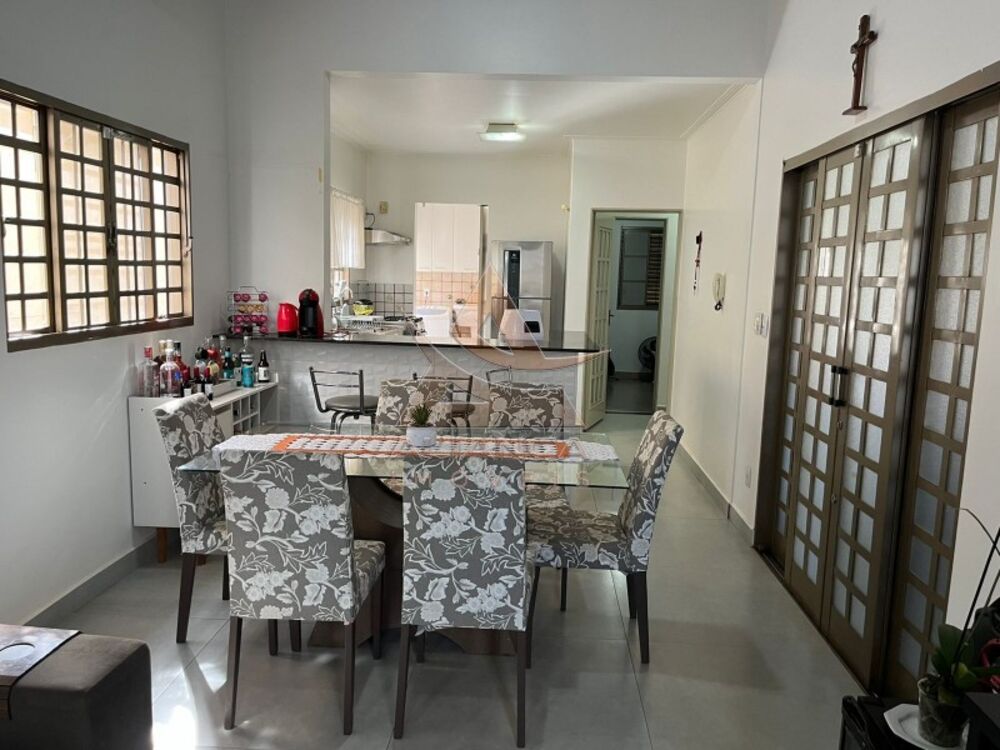 Casa à venda com 3 quartos, 146m² - Foto 4