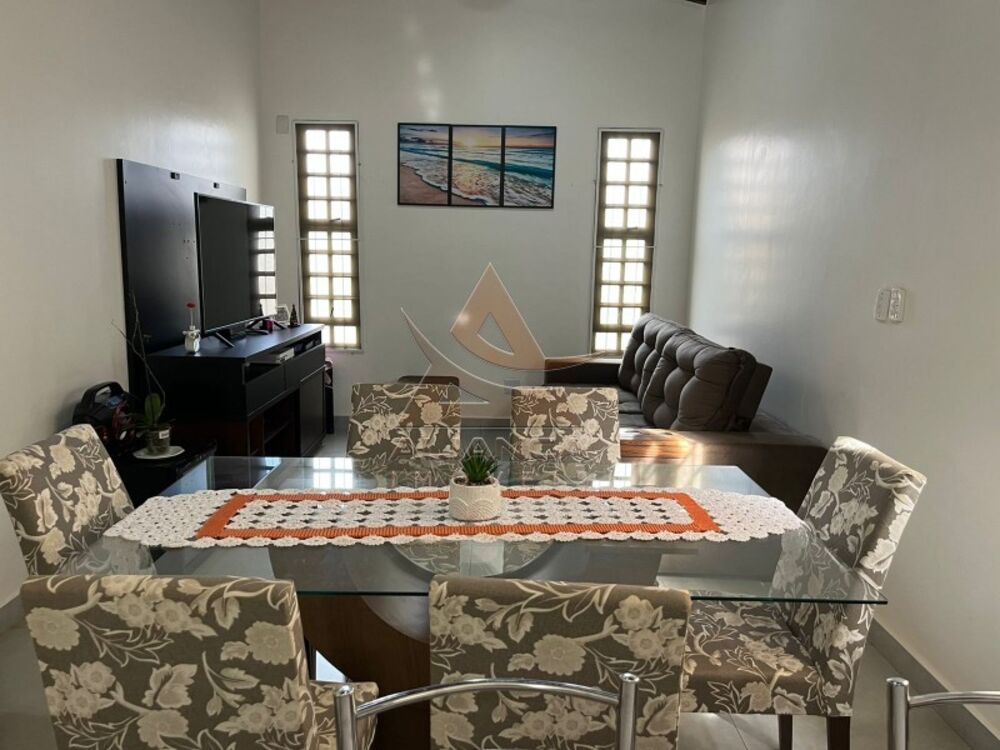 Casa à venda com 3 quartos, 146m² - Foto 1