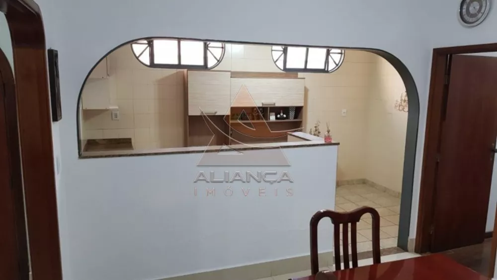 Casa à venda com 4 quartos, 230m² - Foto 4