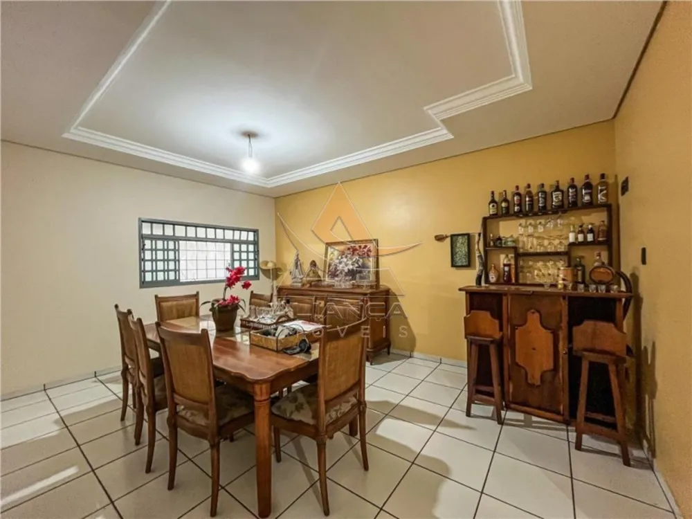Casa, 3 quartos, 236 m² - Foto 1