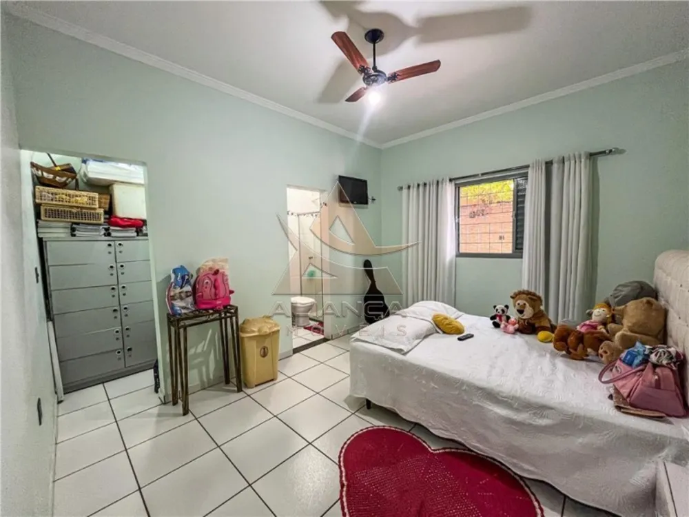 Casa, 3 quartos, 236 m² - Foto 2