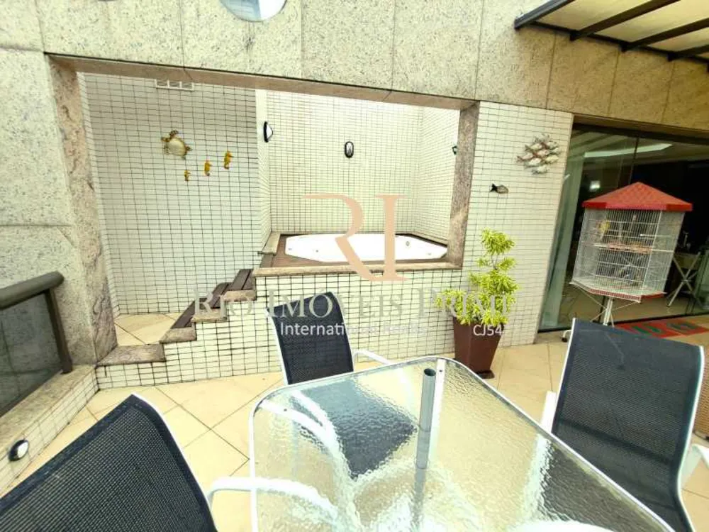 Cobertura, 3 quartos, 188 m² - Foto 2
