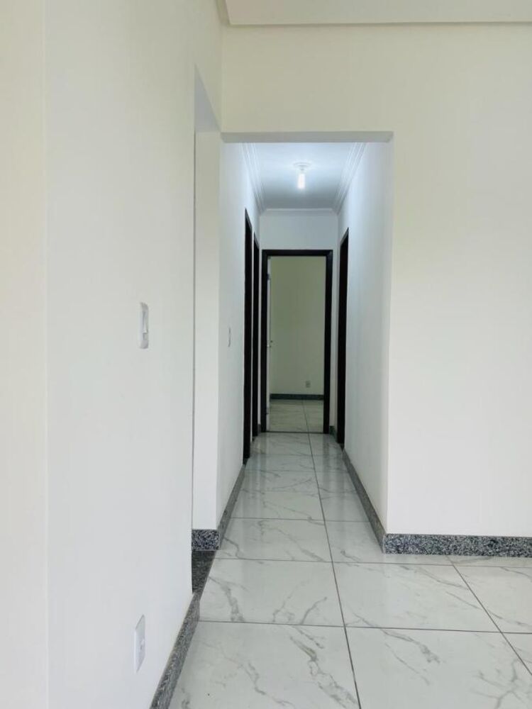 Casa de Condomínio para alugar com 3 quartos, 325m² - Foto 3