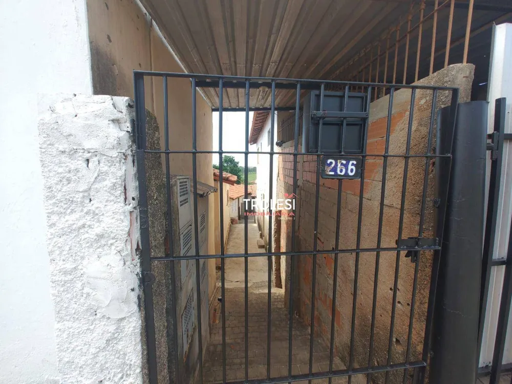 Casa, 6 quartos, 250 m² - Foto 1