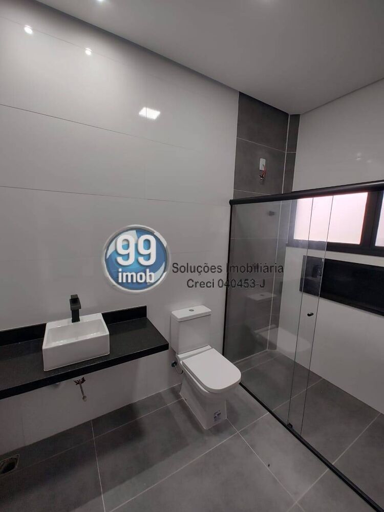 Casa, 4 quartos, 240 m² - Foto 1