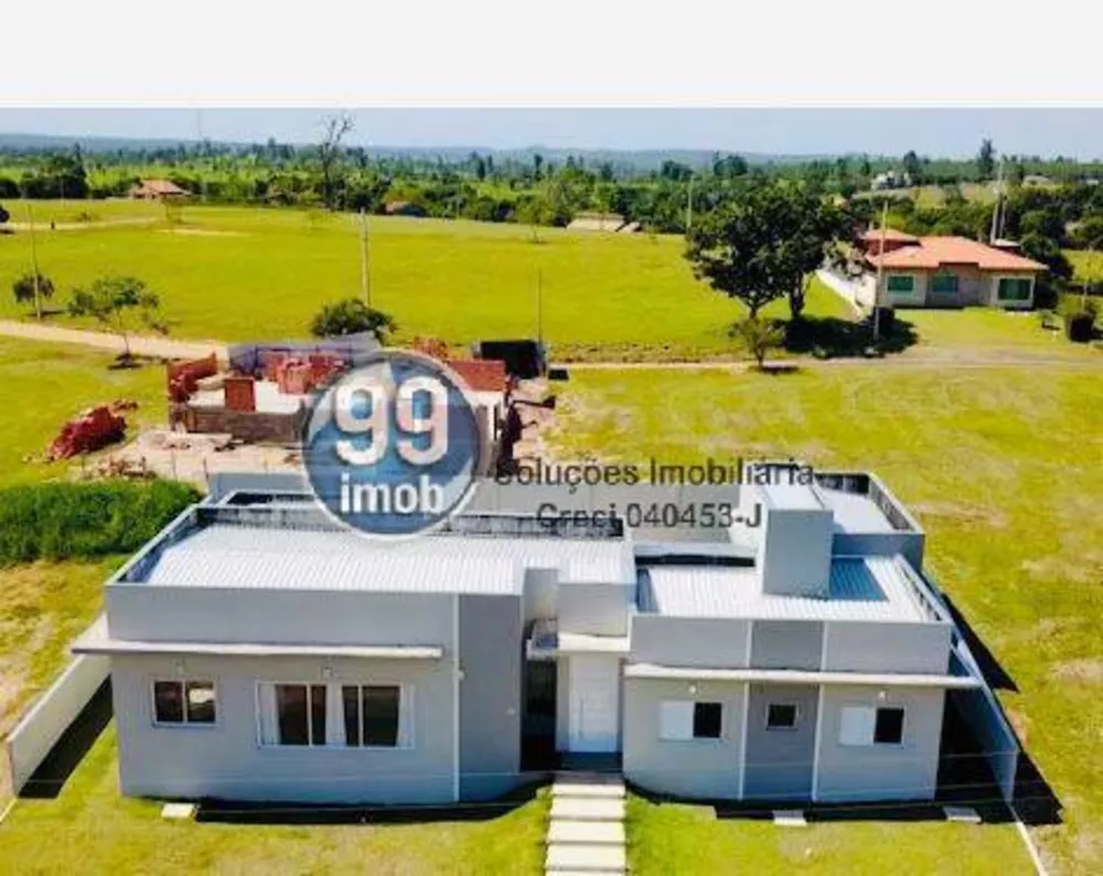 Casa à venda com 4 quartos, 840m² - Foto 1