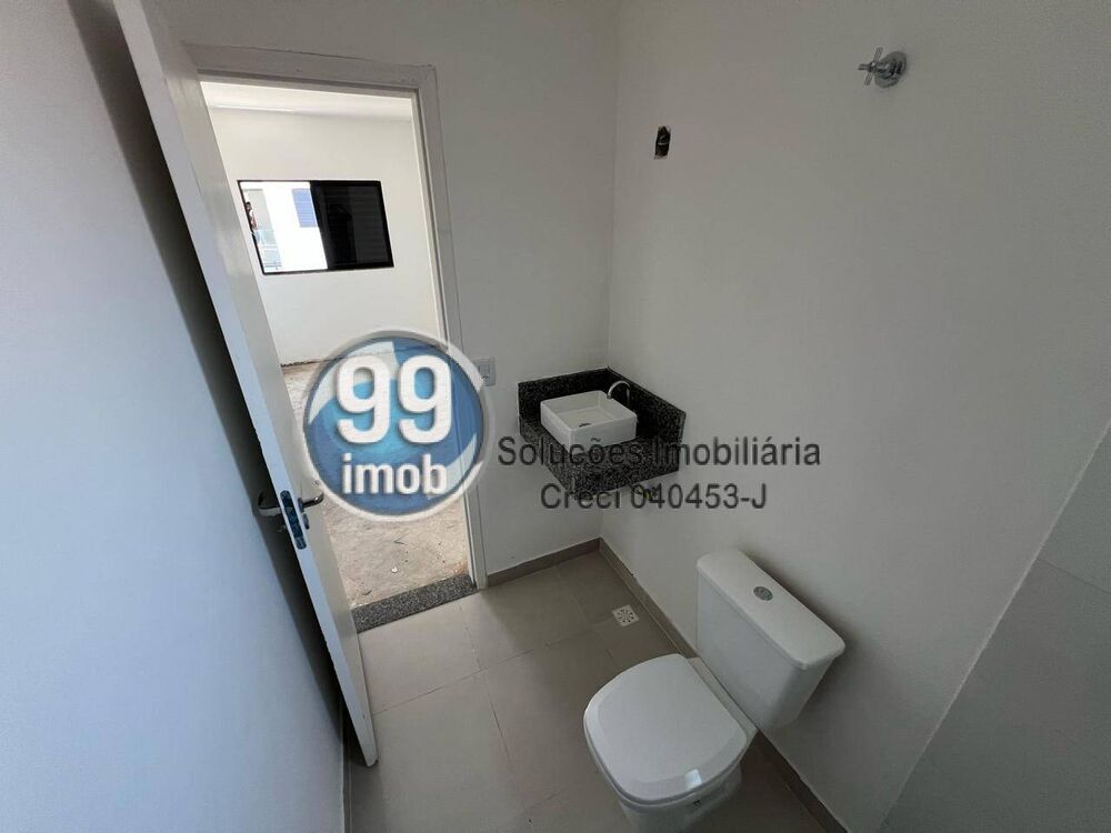 Casa à venda com 2 quartos, 69m² - Foto 4