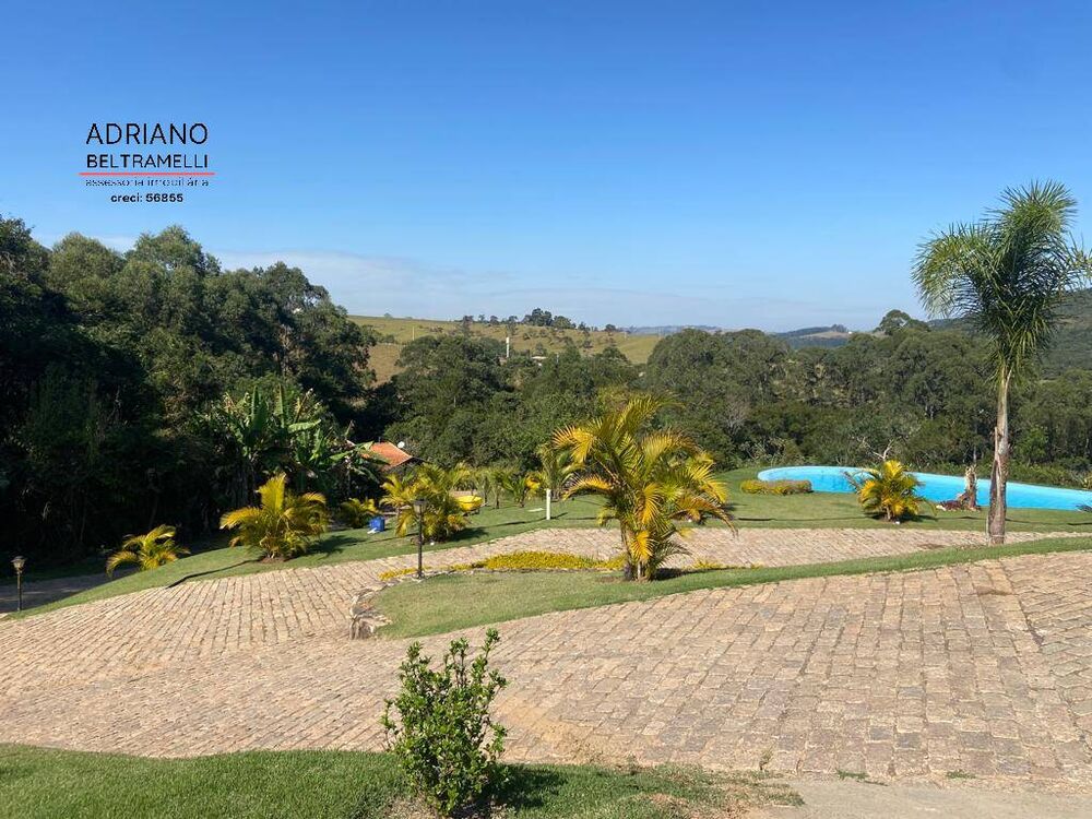 Fazenda à venda com 7 quartos, 1000m² - Foto 1