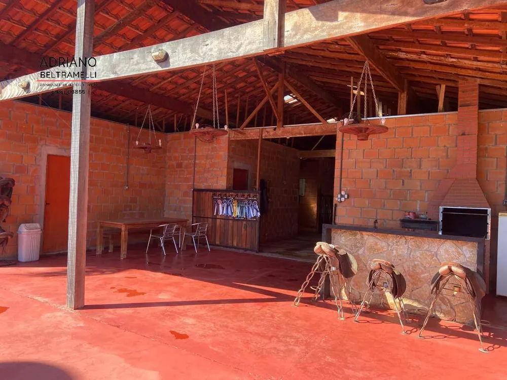 Sítio, 7 quartos, 1000 m² - Foto 1