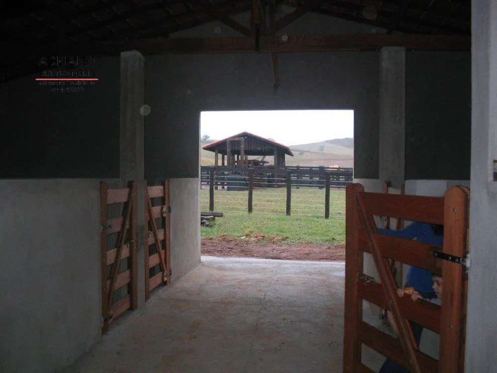 Sítio, 4 quartos, 22 hectares - Foto 1