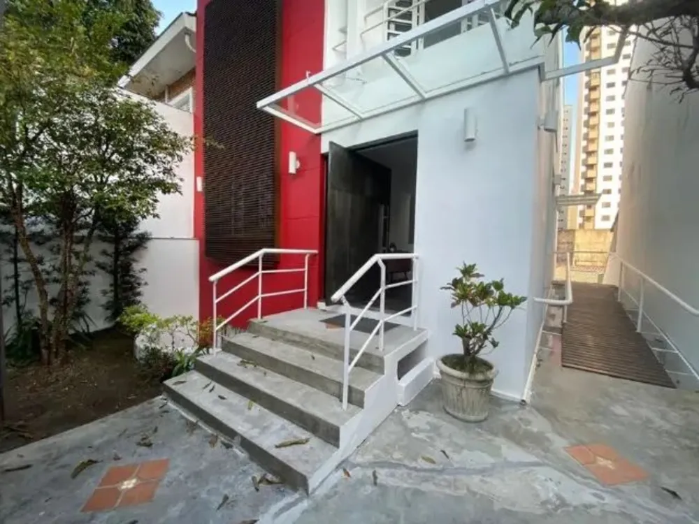 Casa, 5 quartos, 228 m² - Foto 1