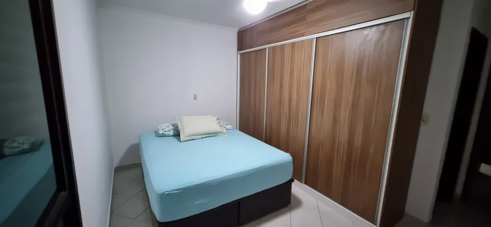 Casa, 3 quartos, 230 m² - Foto 2
