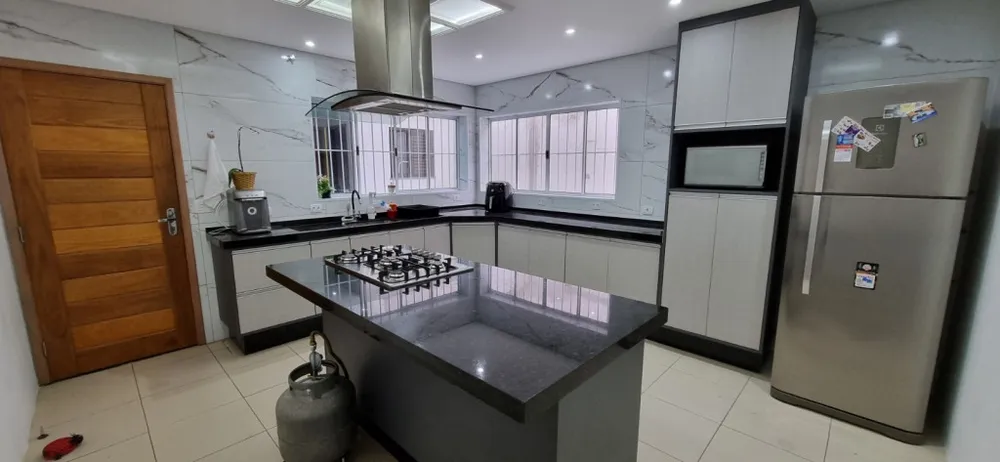 Casa, 3 quartos, 230 m² - Foto 11