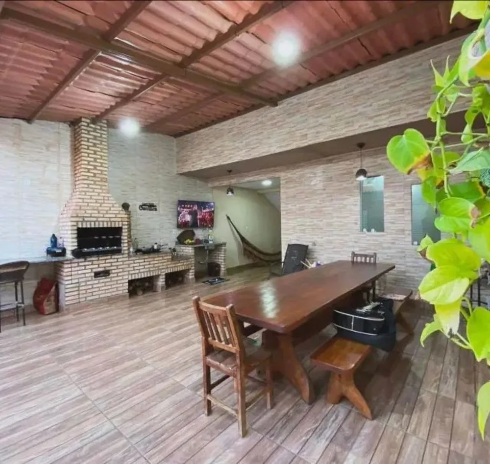 Casa, 3 quartos, 175 m² - Foto 1