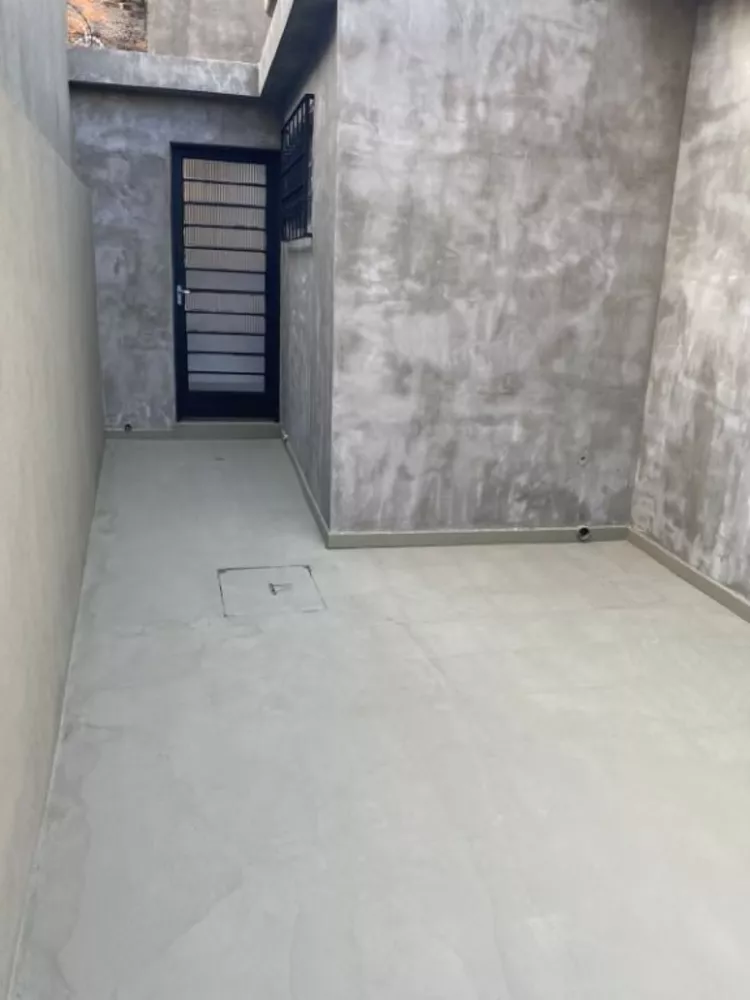 Casa à venda com 2 quartos, 90m² - Foto 3