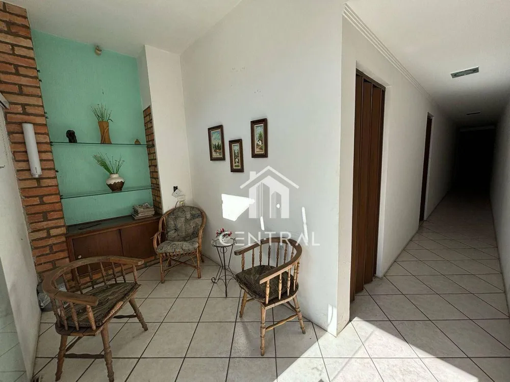 Sobrado, 437 m² - Foto 1