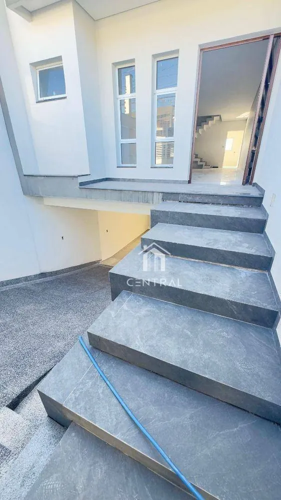 Sobrado, 3 quartos, 260 m² - Foto 2