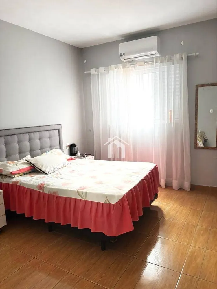Casa, 4 quartos, 200 m² - Foto 2