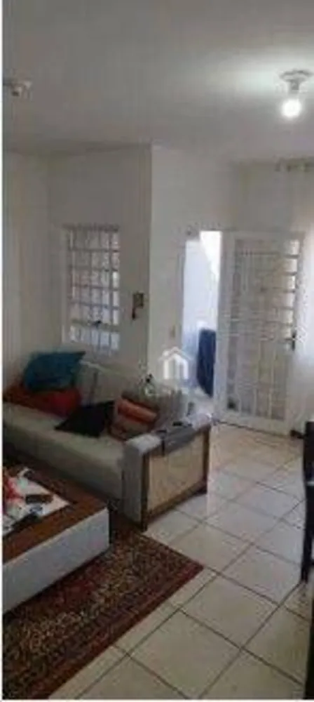 Casa, 2 quartos, 200 m² - Foto 1