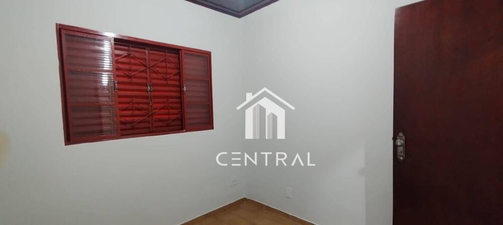 Casa à venda com 2 quartos, 161m² - Foto 2